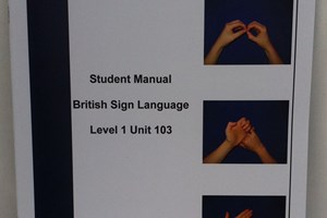 <iframe frameborder='no' scrolling='no' src='http://www.handsthattalk.co.uk/pp/909'  width='140px'  height='40px' ></iframe>
