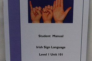 <iframe frameborder='no' scrolling='no' src='http://www.handsthattalk.co.uk/pp/904'  width='140px'  height='40px' ></iframe>
